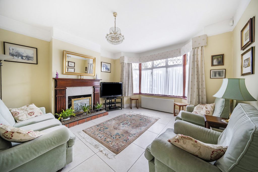 Property photo 2 of 16