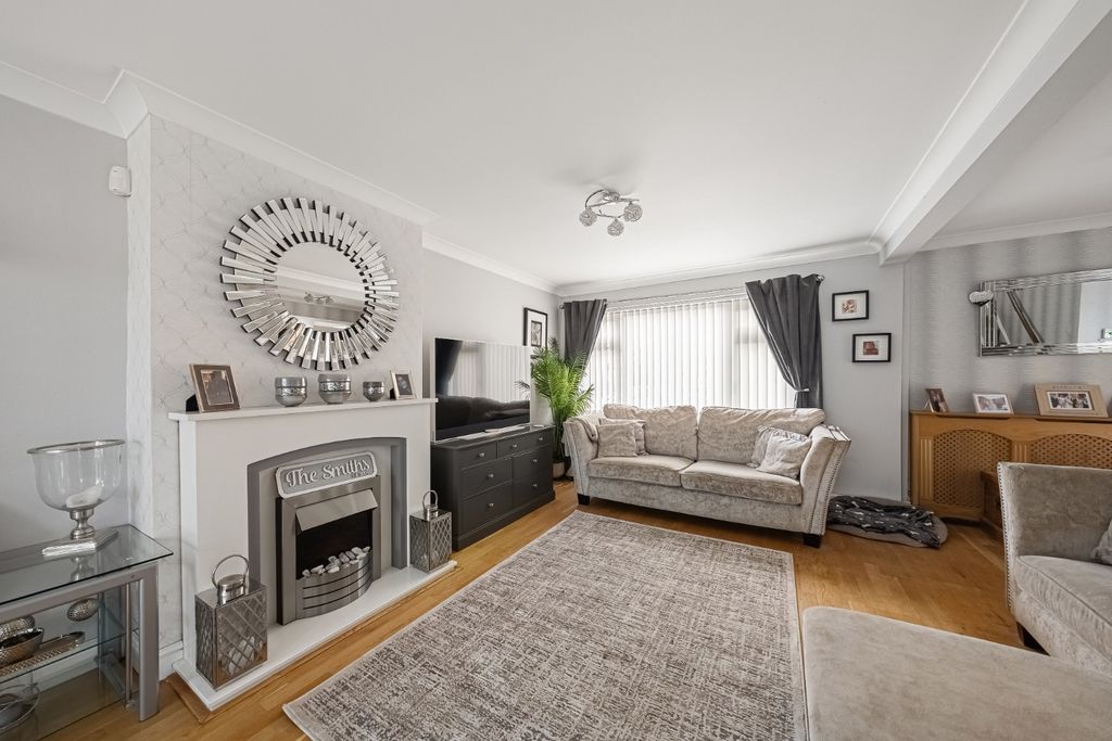 Property photo 2 of 26 5388963