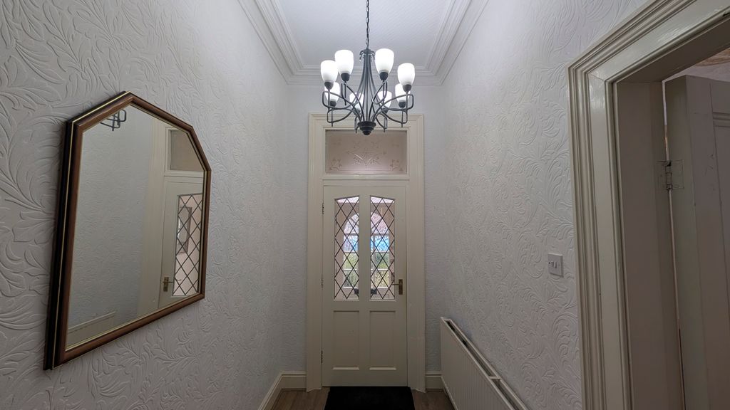 Property photo 2 of 31