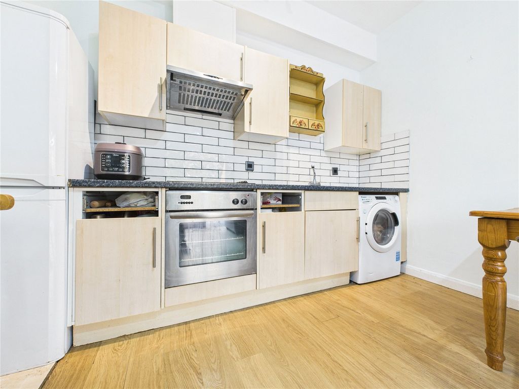 Property photo 3 of 12 Picture No. 29