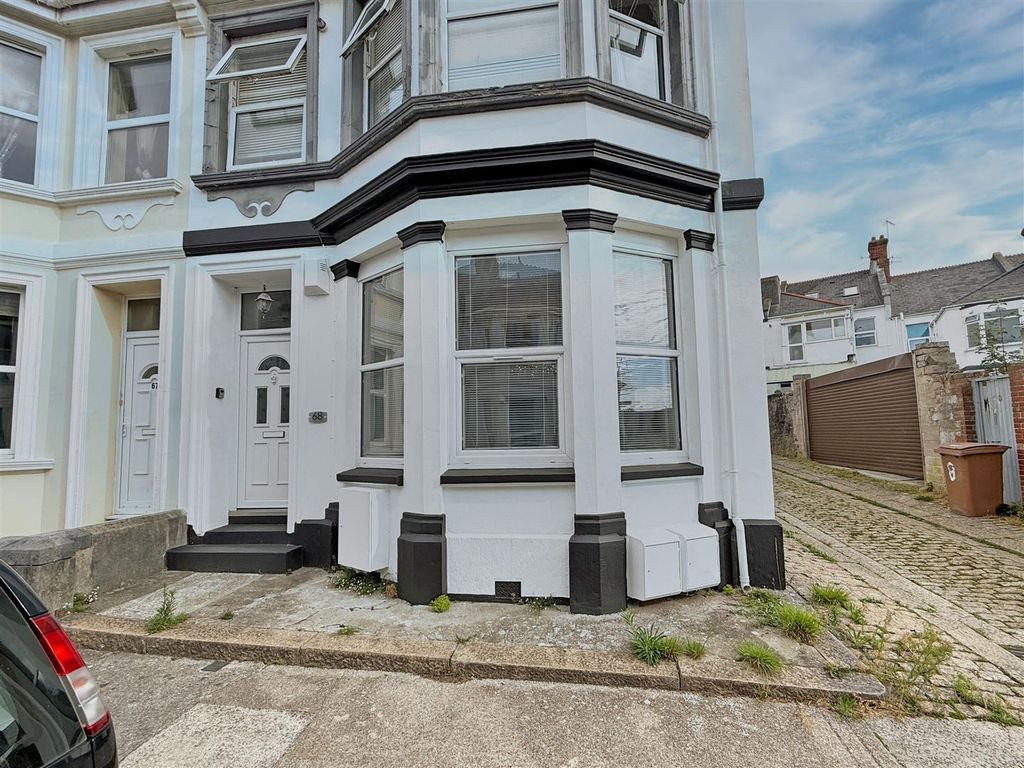 Property photo 1 of 11 Whittington Street 68 - Front.Jpg