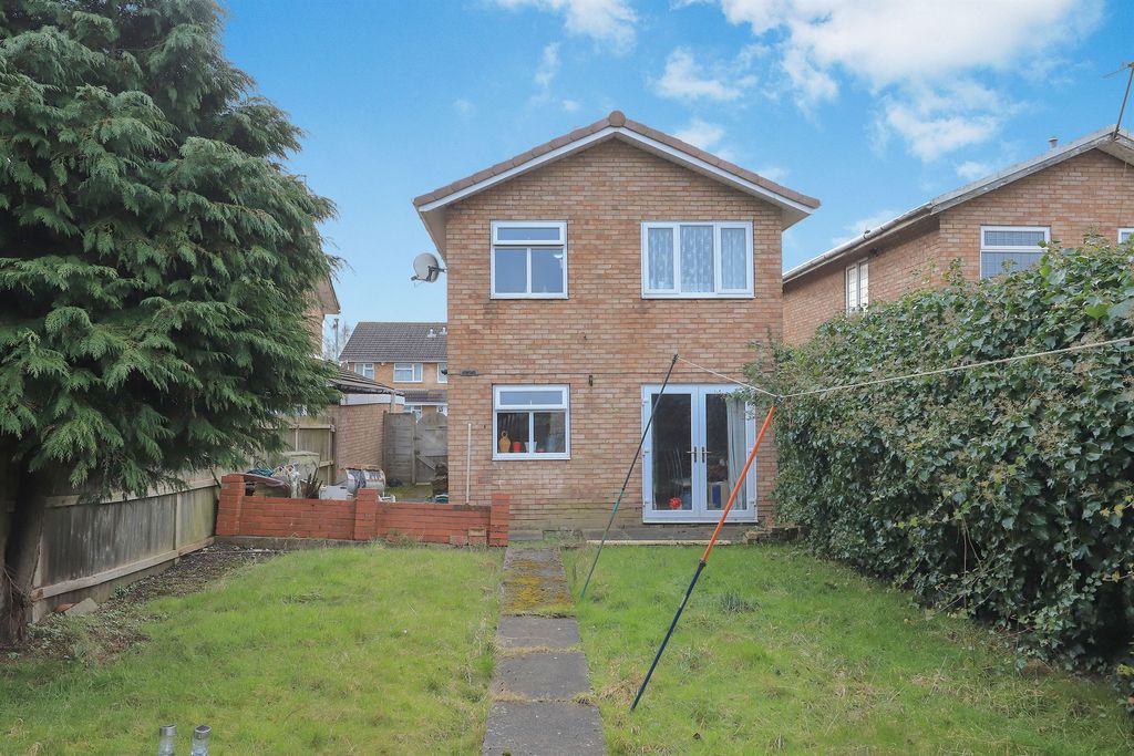 Property photo 2 of 16