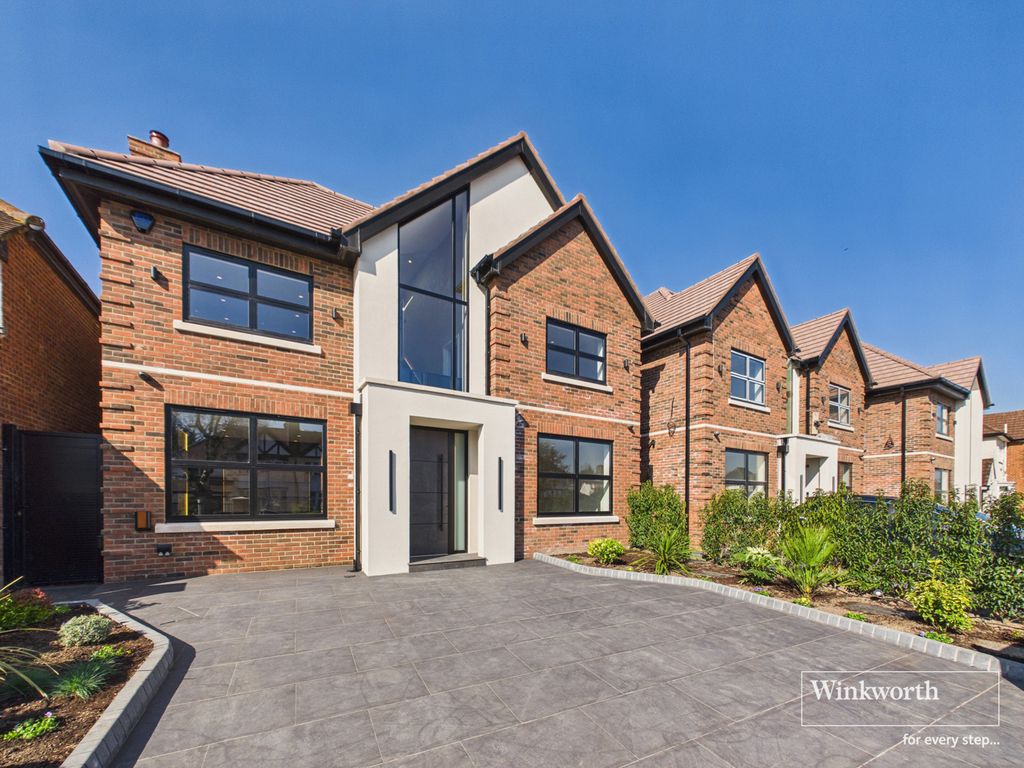 Property photo 1 of 29 External