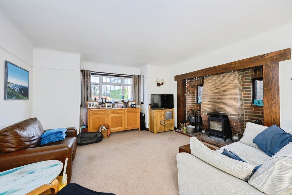 Property photo 2 of 19 Pbox-Img.Jpg