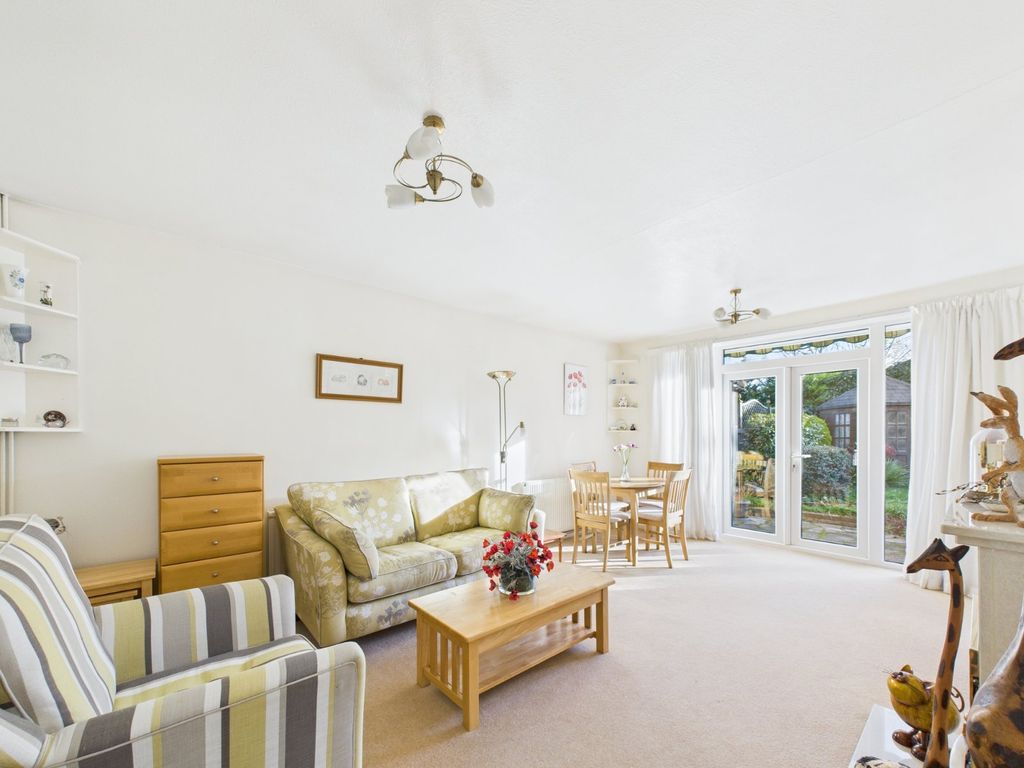 Property photo 2 of 14 Living/Dining Room