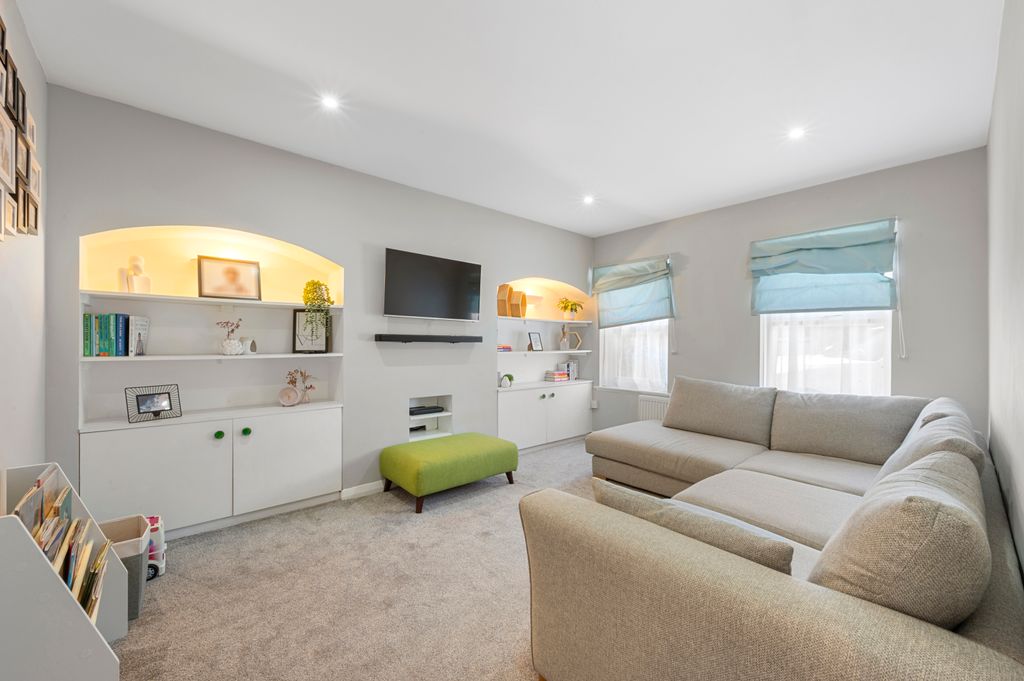 Property photo 2 of 14 Picture No. 03