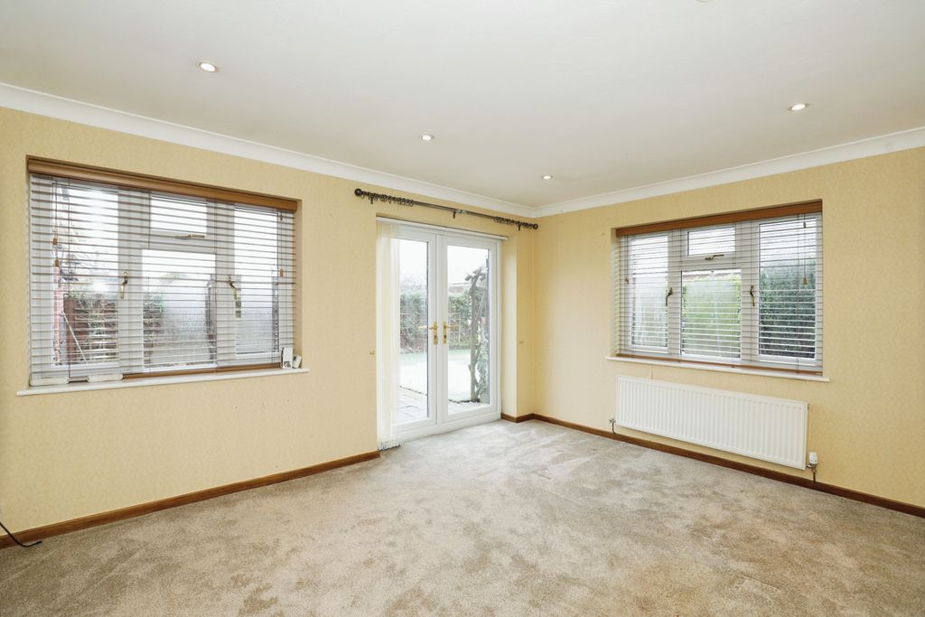 Property photo 3 of 15
