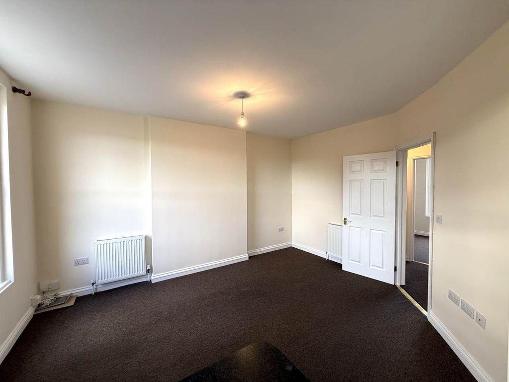 Property photo 3 of 12 Image - 2025-03-14T115023