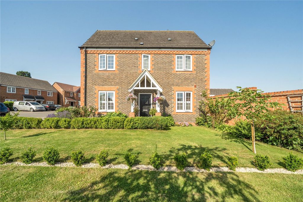 Property photo 1 of 19 External View