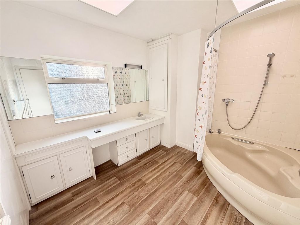 Additional image 18 of 4 bed detached house for saleForest Road, Loughborough LE11