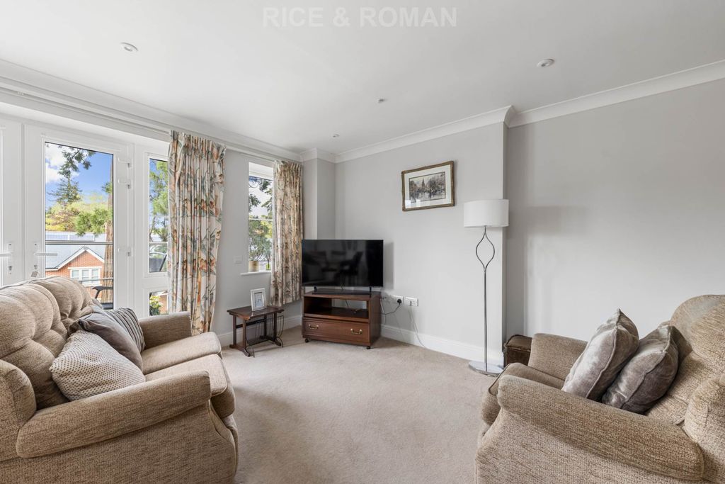 Property photo 3 of 17