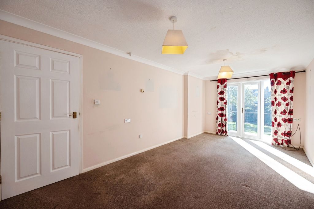 Property photo 2 of 12 Pbox-Img.Jpg