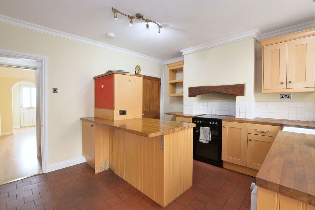 Property photo 3 of 9