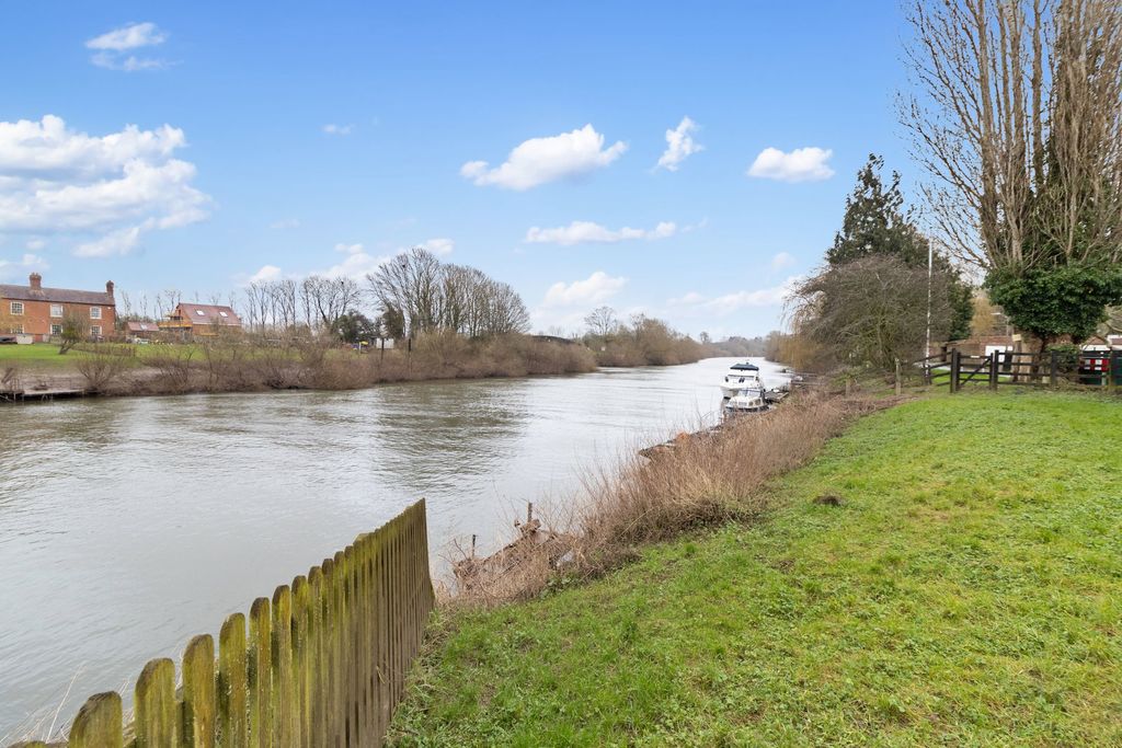 Additional image 4 of 1 bed flat for saleWaterside, Upton-Upon-Severn WR8