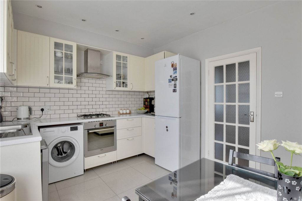 Property photo 3 of 21 Picture No. 09