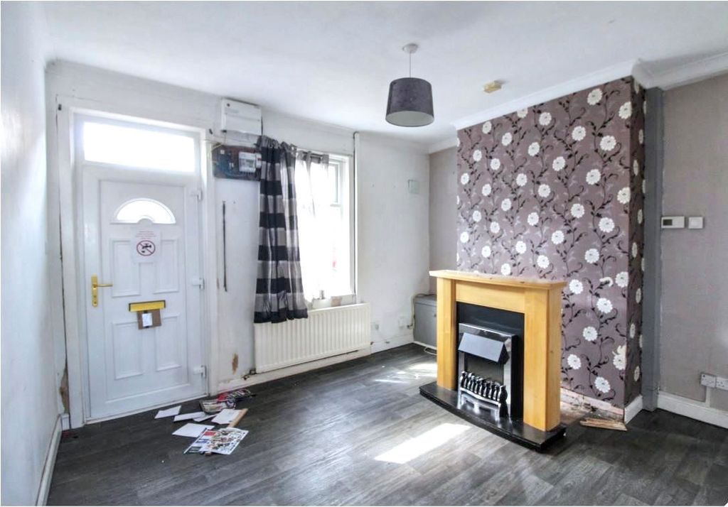 Property photo 2 of 7