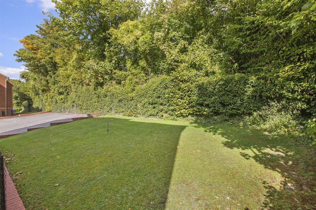 Property photo 3 of 8 Sbw-Rsvuckmodqlou3Smew.Jpg