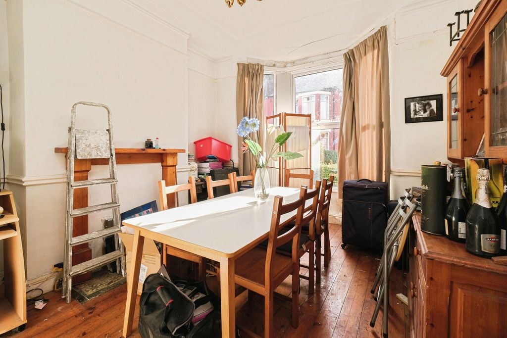 Property photo 3 of 12 Photo