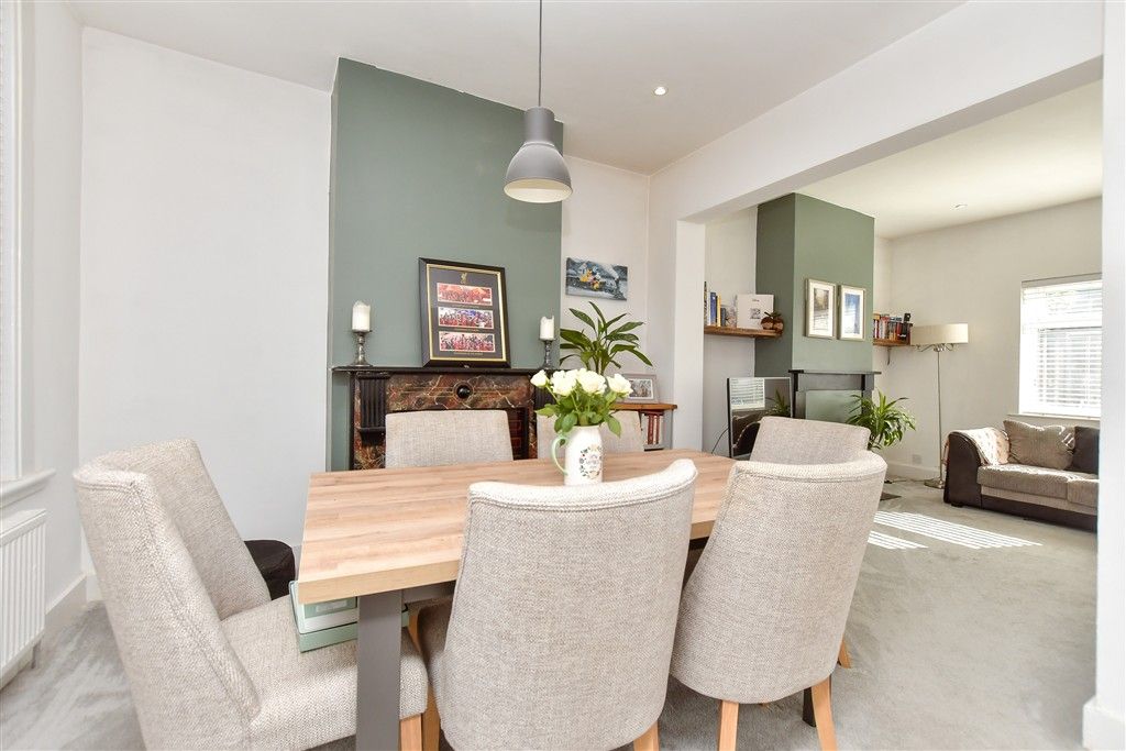 Property photo 3 of 11 Dining Area