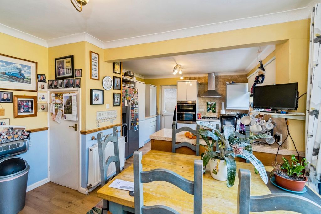 Property photo 2 of 24 Pbox-Img.Jpg