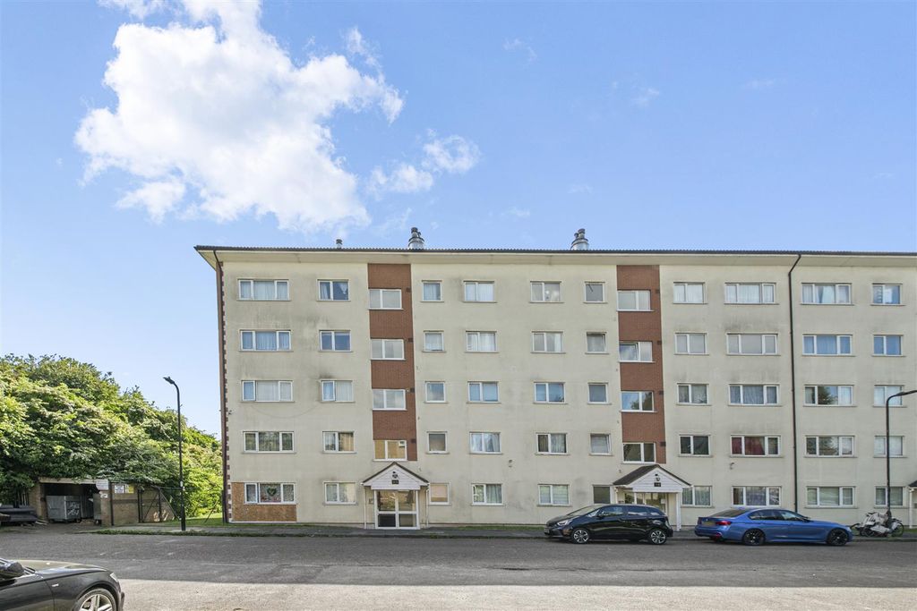 Property photo 1 of 10