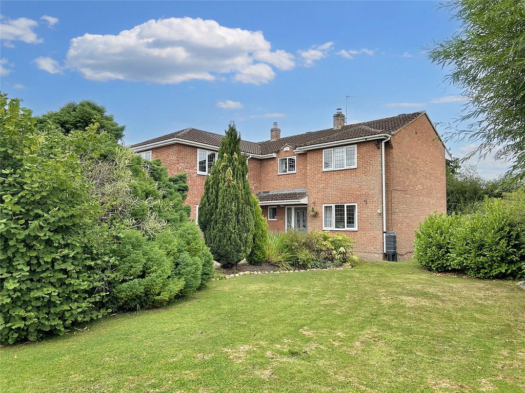 Property photo 1 of 34 Picture No. 09