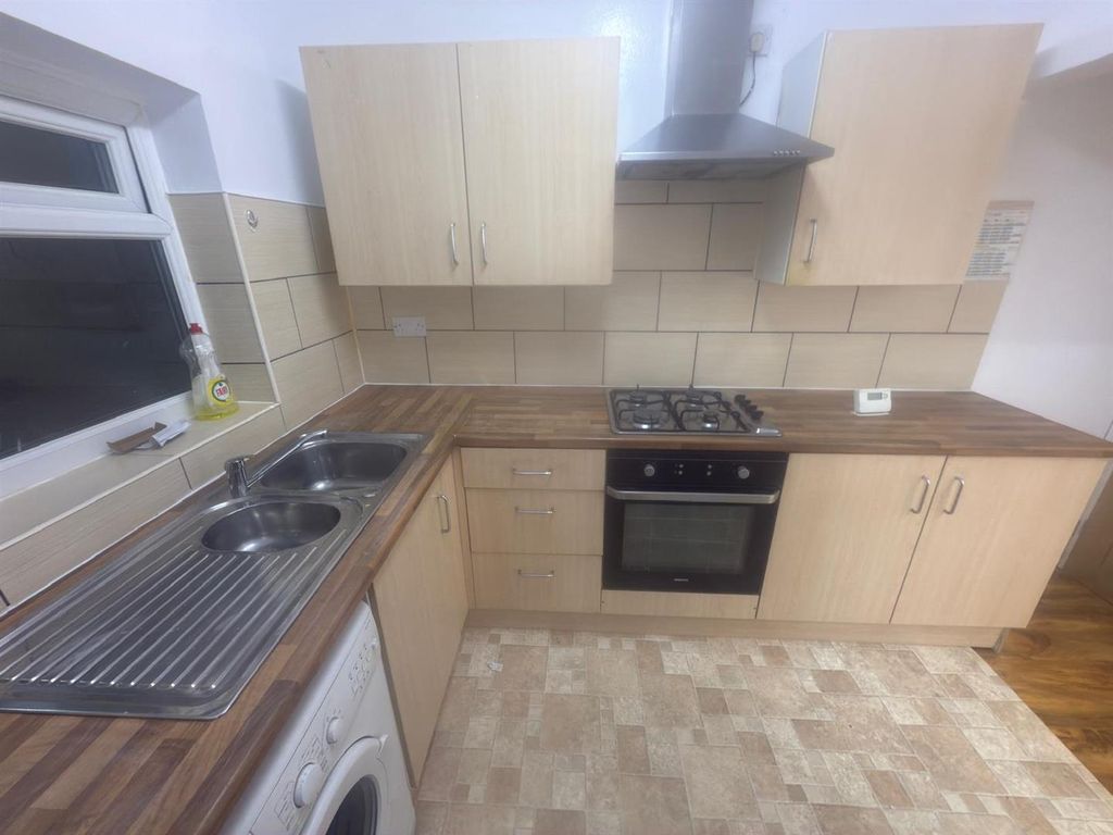 Property photo 2 of 16 Img-20251028-Wa0012.Jpg