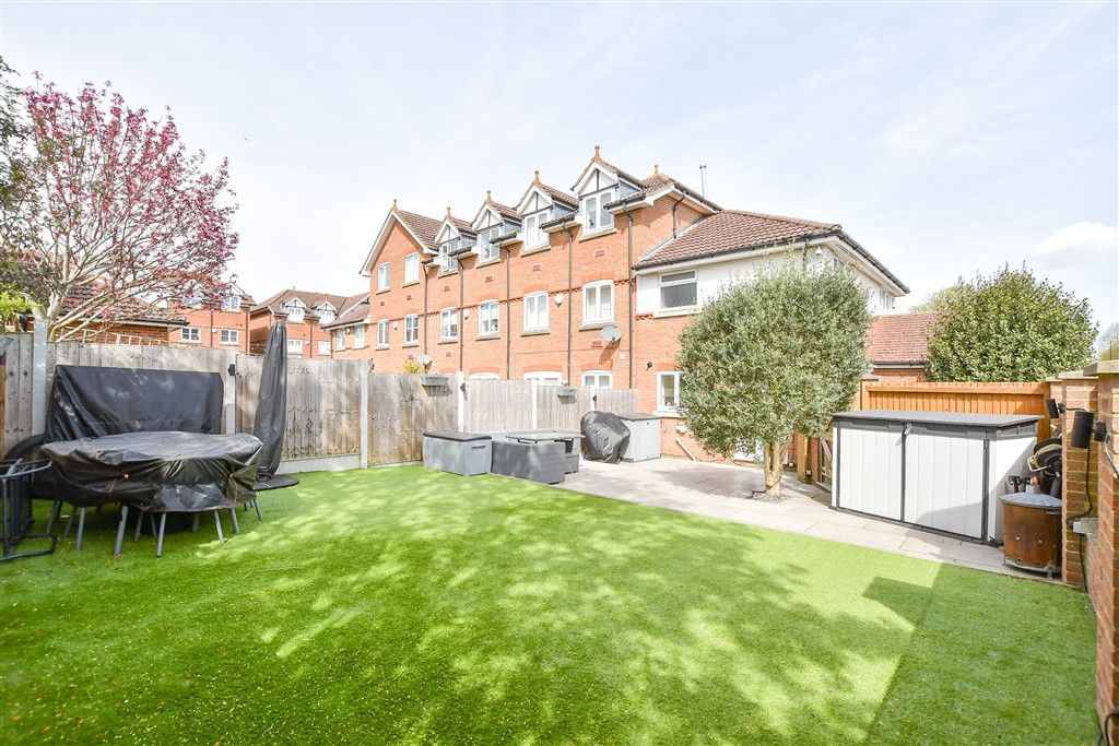 Property photo 2 of 13 Side Garden