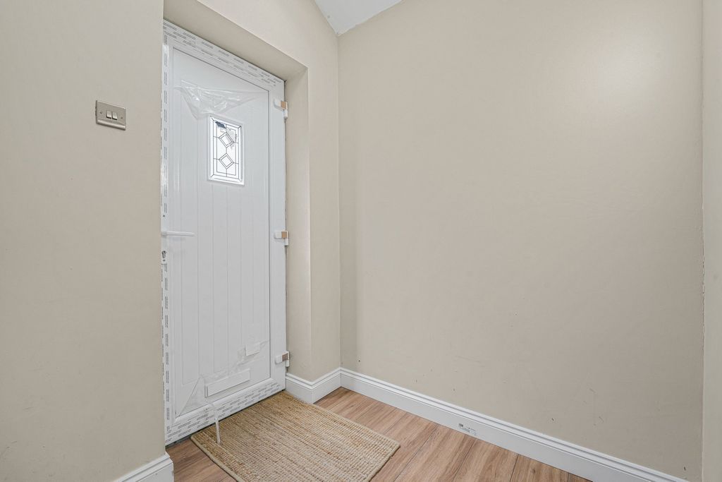 Property photo 3 of 30