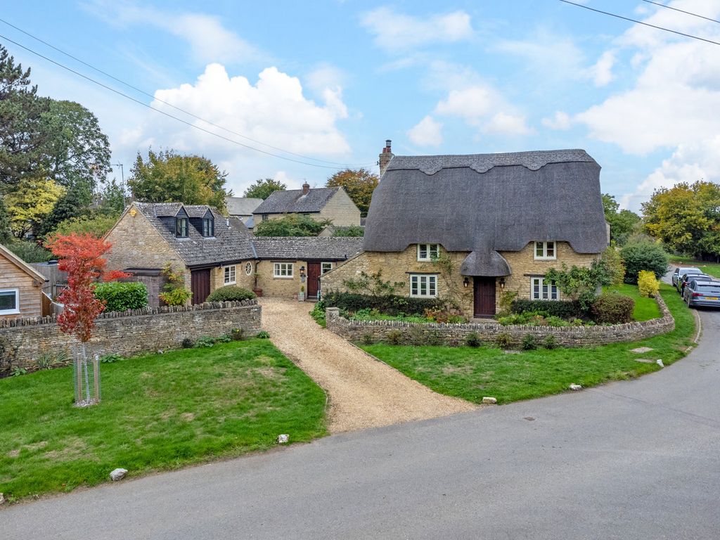 Property photo 1 of 27