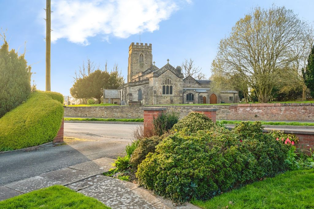 Property photo 2 of 20 Front