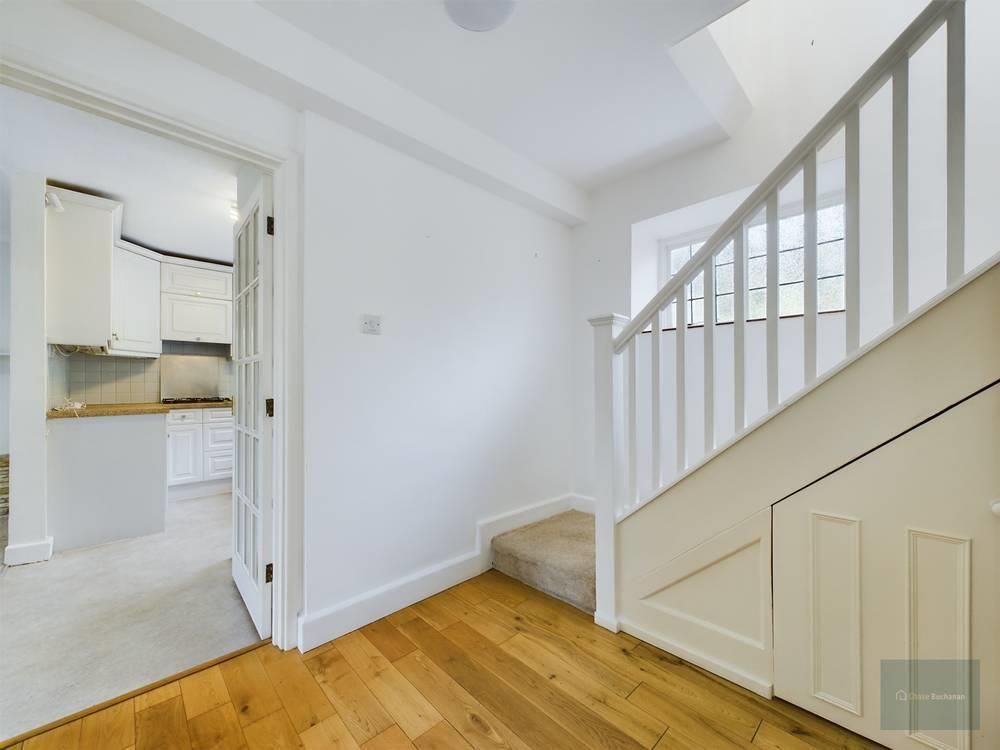 Property photo 3 of 13 Cam03907G0-Pr0038-St