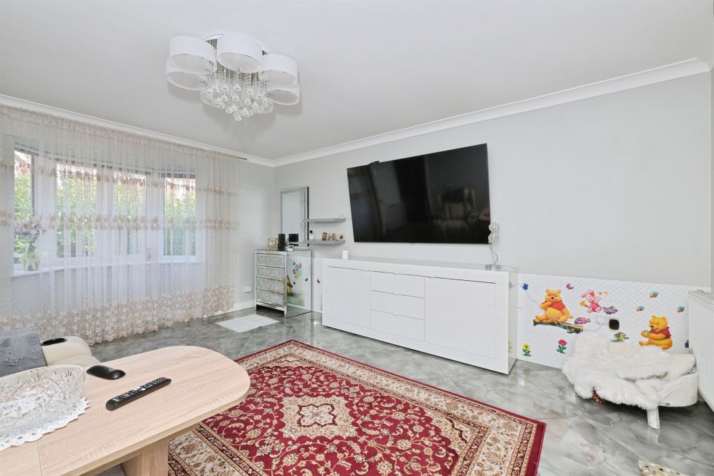 Property photo 3 of 17