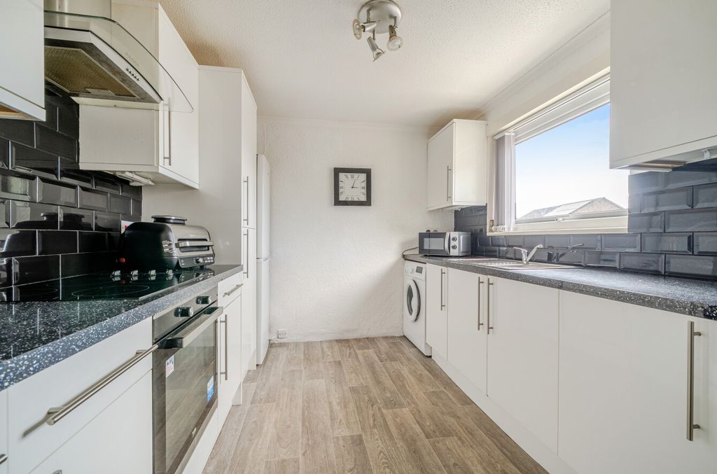 Property photo 3 of 15 3 - 1472002-12-6A284E...