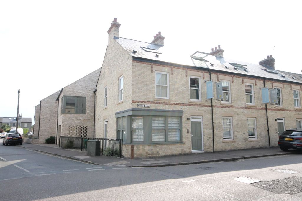 Property photo 1 of 7 External