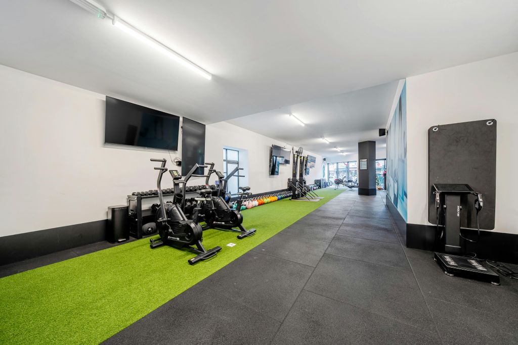 Property photo 1 of 12 1394062-9-694Bdafde0651.Jpg