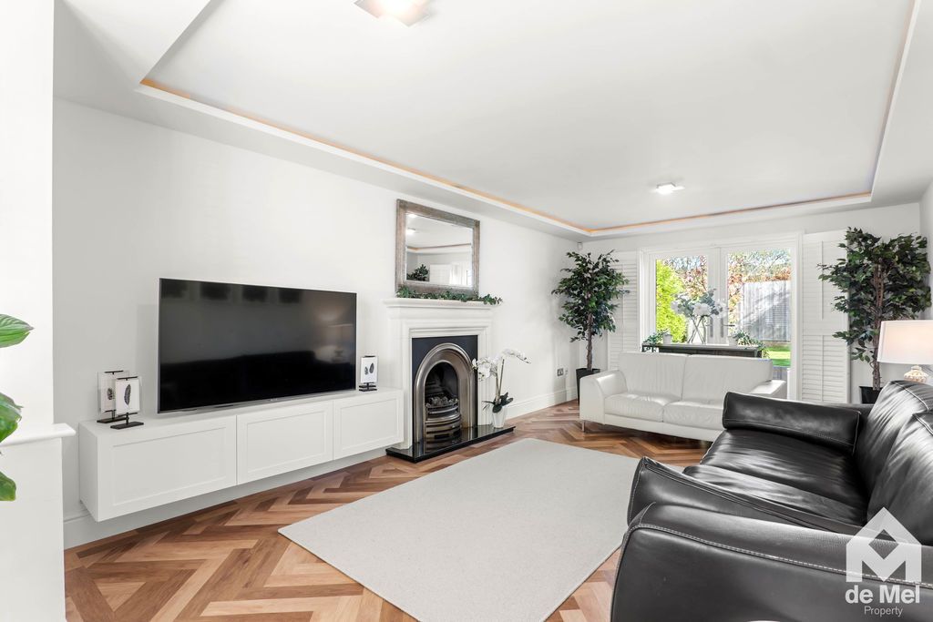 Property photo 2 of 21 Photo 9