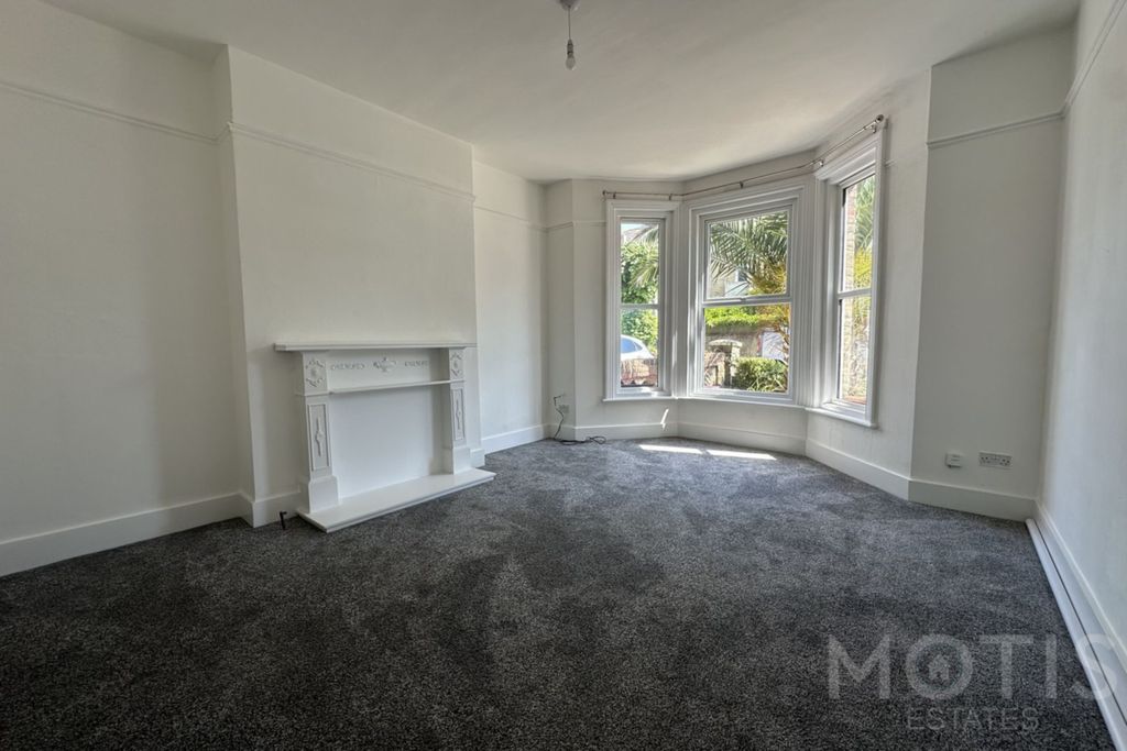Property photo 1 of 11 Photo 1