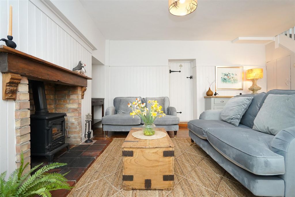 Property photo 3 of 18