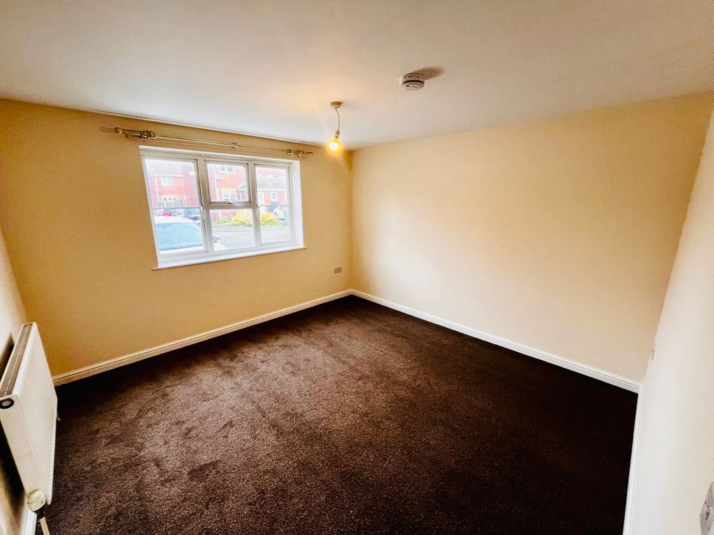 Property photo 3 of 6