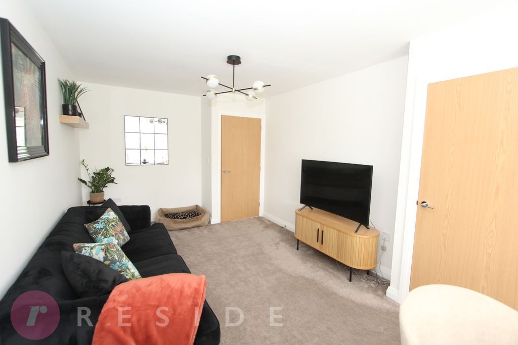 Property photo 2 of 17 Lounge