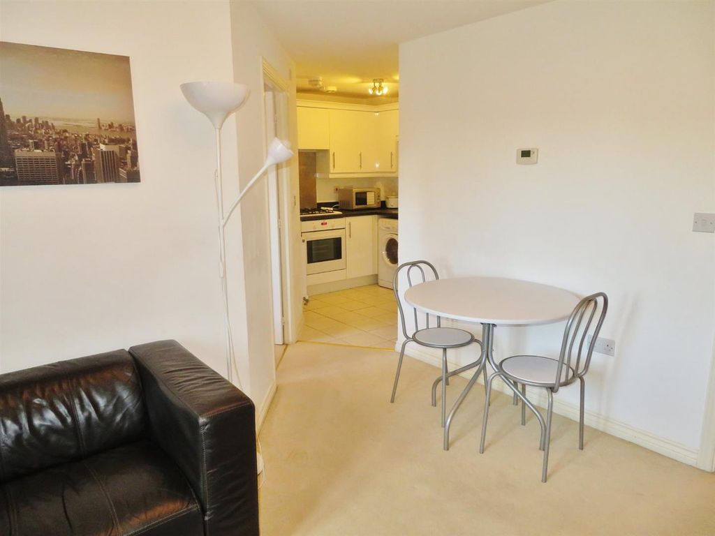 Property photo 3 of 6