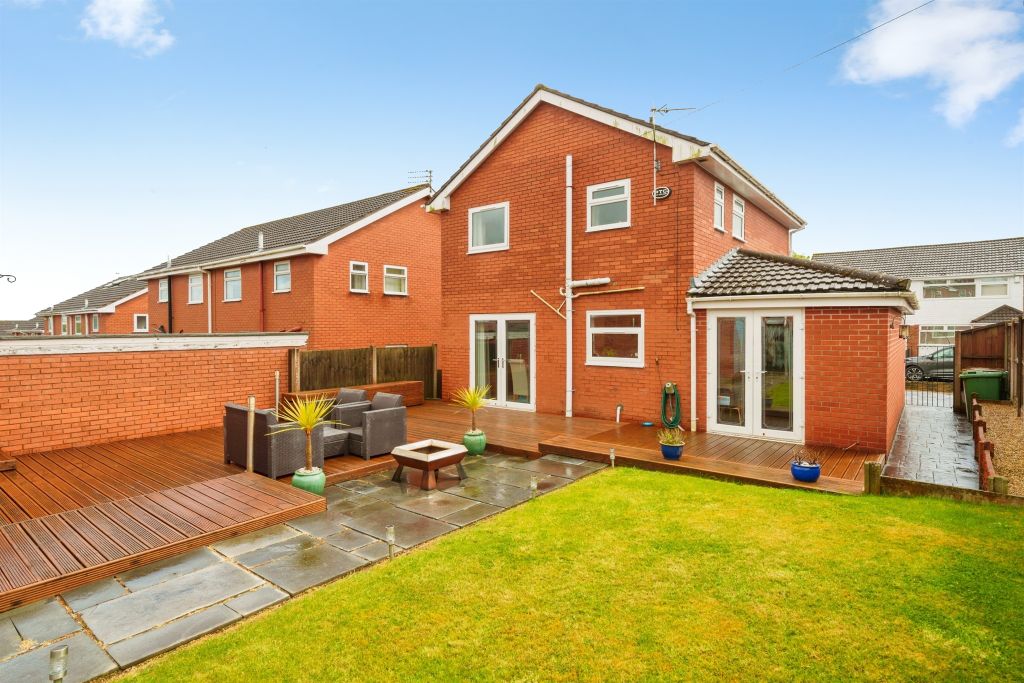 Property photo 2 of 18