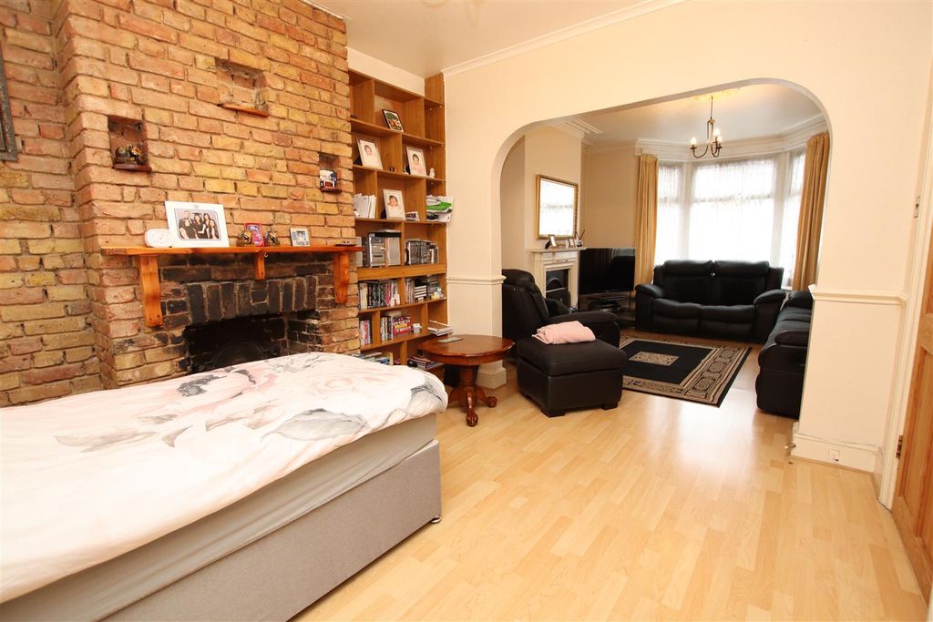 Additional image 4 of 3 bed terraced house for saleSt. Albans Road, Dartford DA1
