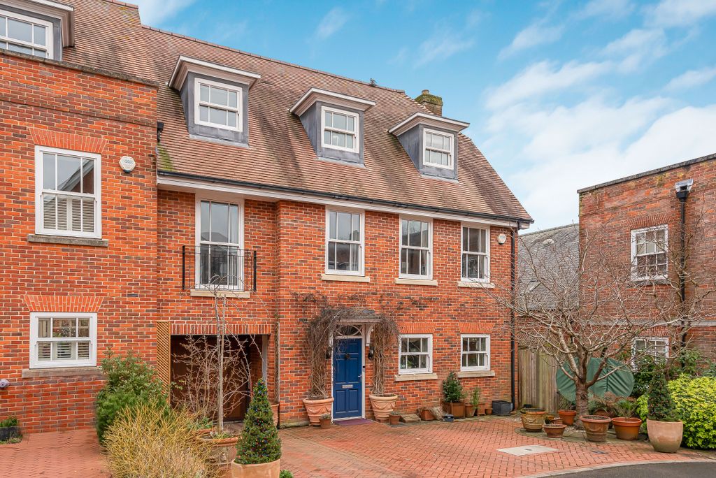 Property photo 1 of 24 Front