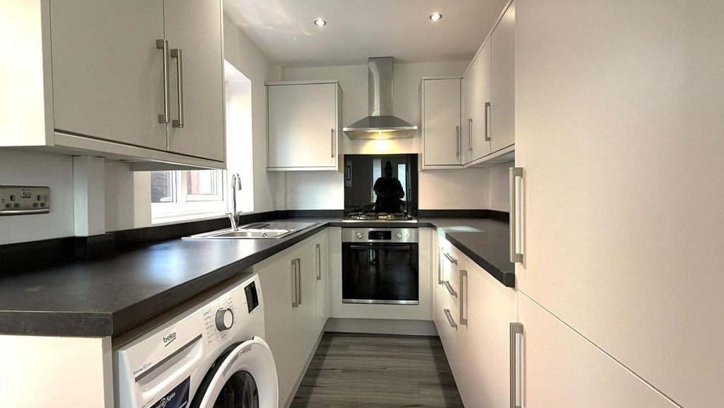 Property photo 3 of 15 c.Jpg
