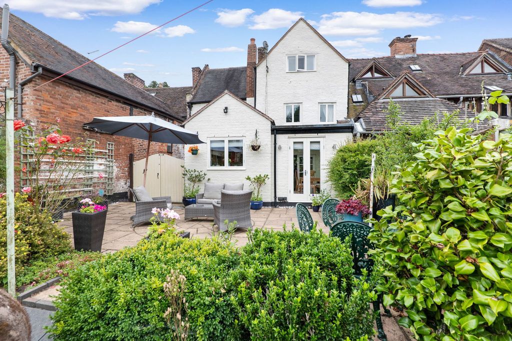 Property photo 2 of 19