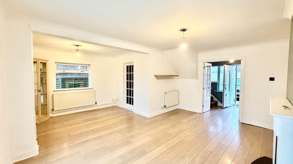 Property photo 3 of 17 Fullsizerender.Jpeg