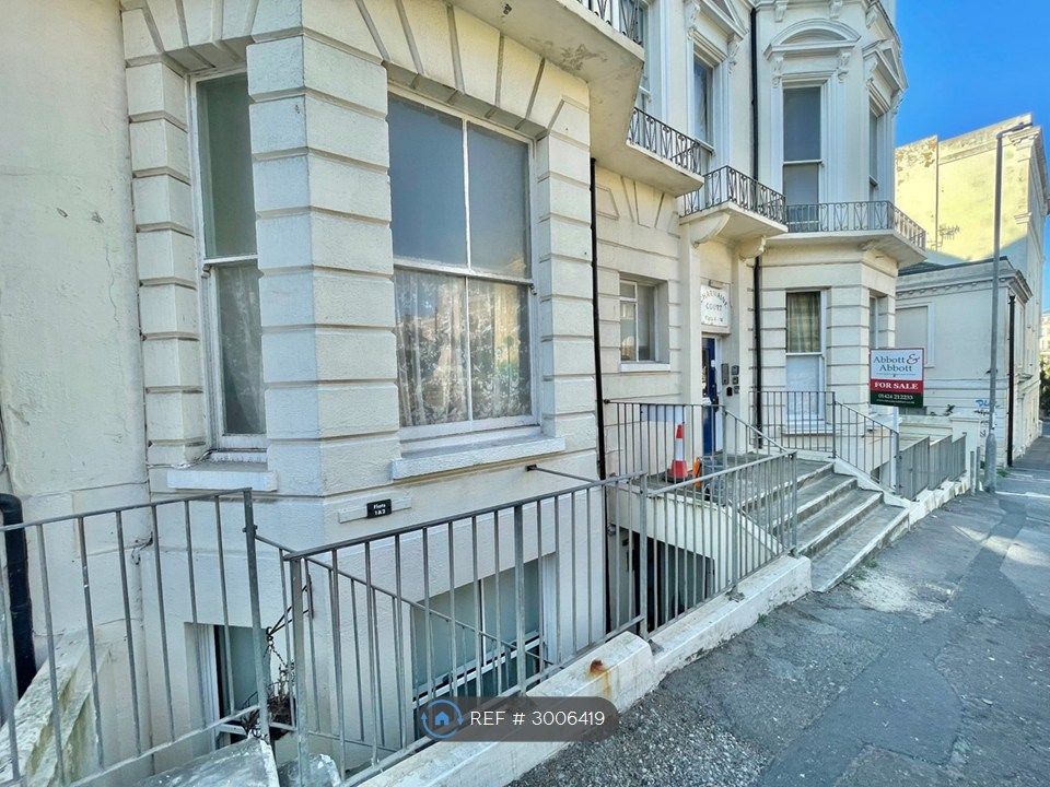 Property photo 3 of 18