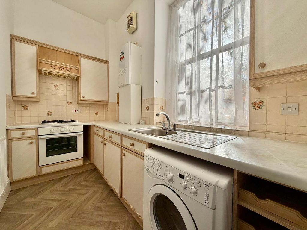 Property photo 3 of 5 77Fe263D-D173-44C4-9Bda-6091E3Bb5294